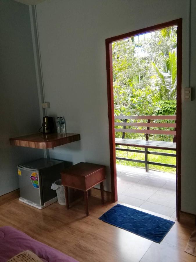 Hotel Baan Suan Tondin à Satun Extérieur photo