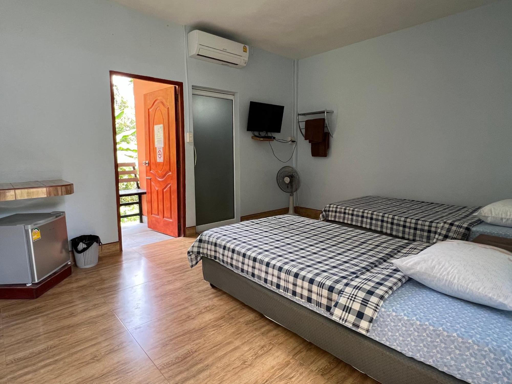 Hotel Baan Suan Tondin à Satun Extérieur photo