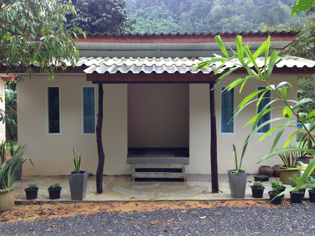 Hotel Baan Suan Tondin à Satun Extérieur photo