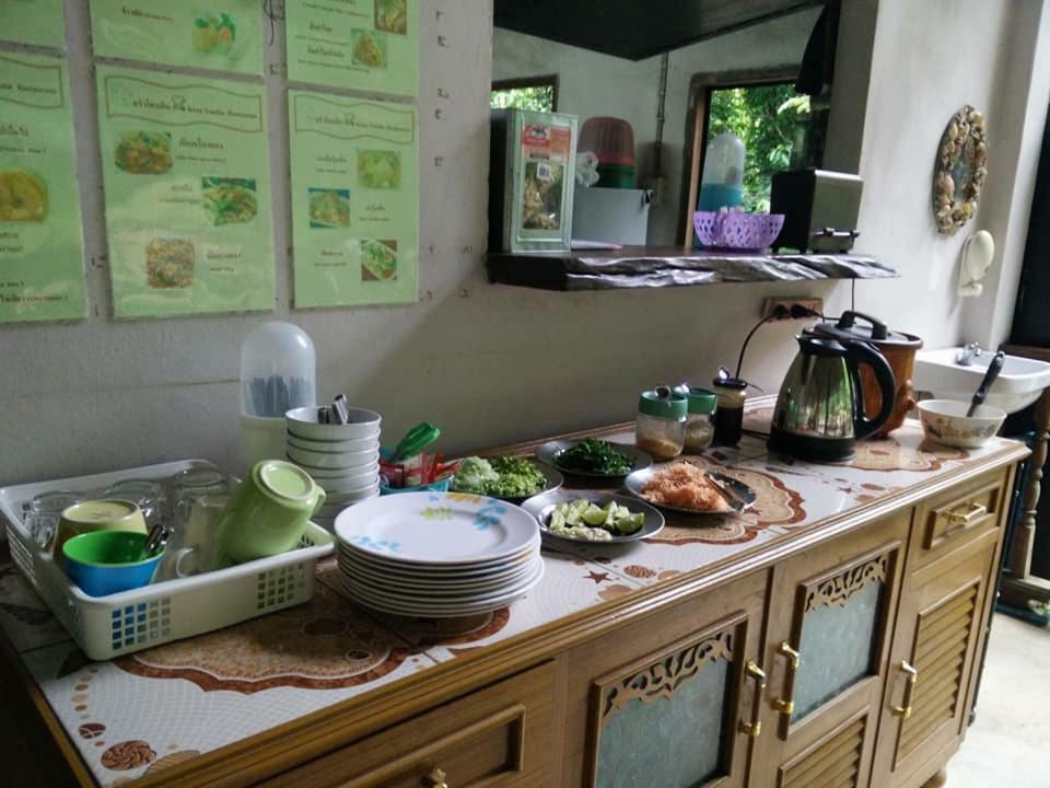 Hotel Baan Suan Tondin à Satun Extérieur photo